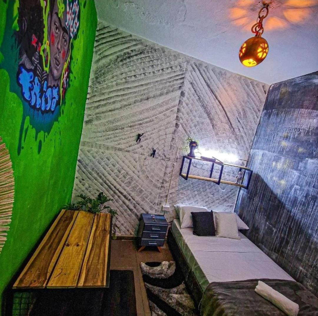 Urban Hostal Bar Bucaramanga Oda fotoğraf